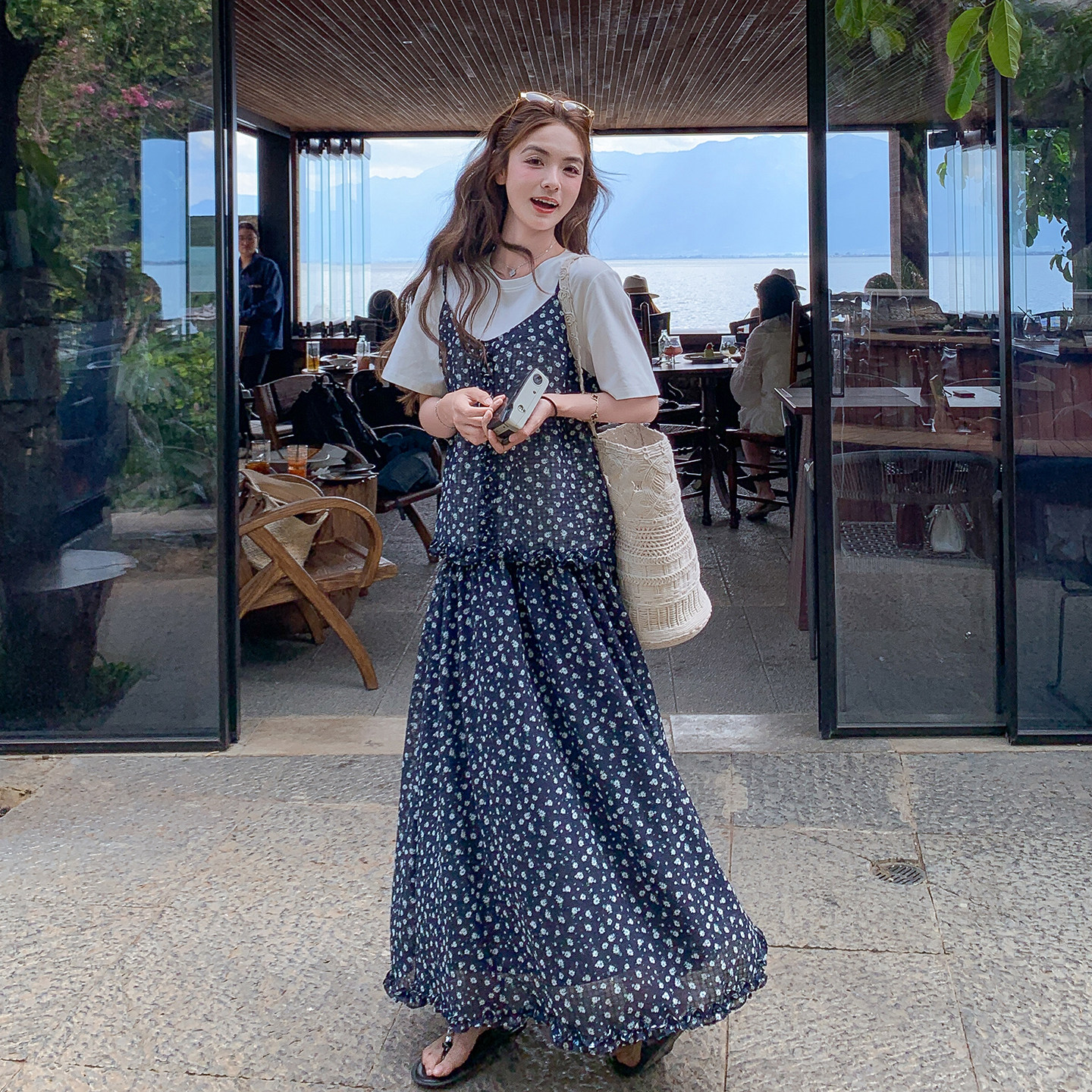 初夏浪漫度假风印花吊带叠穿套装女2026新款休闲T恤半身裙三件套