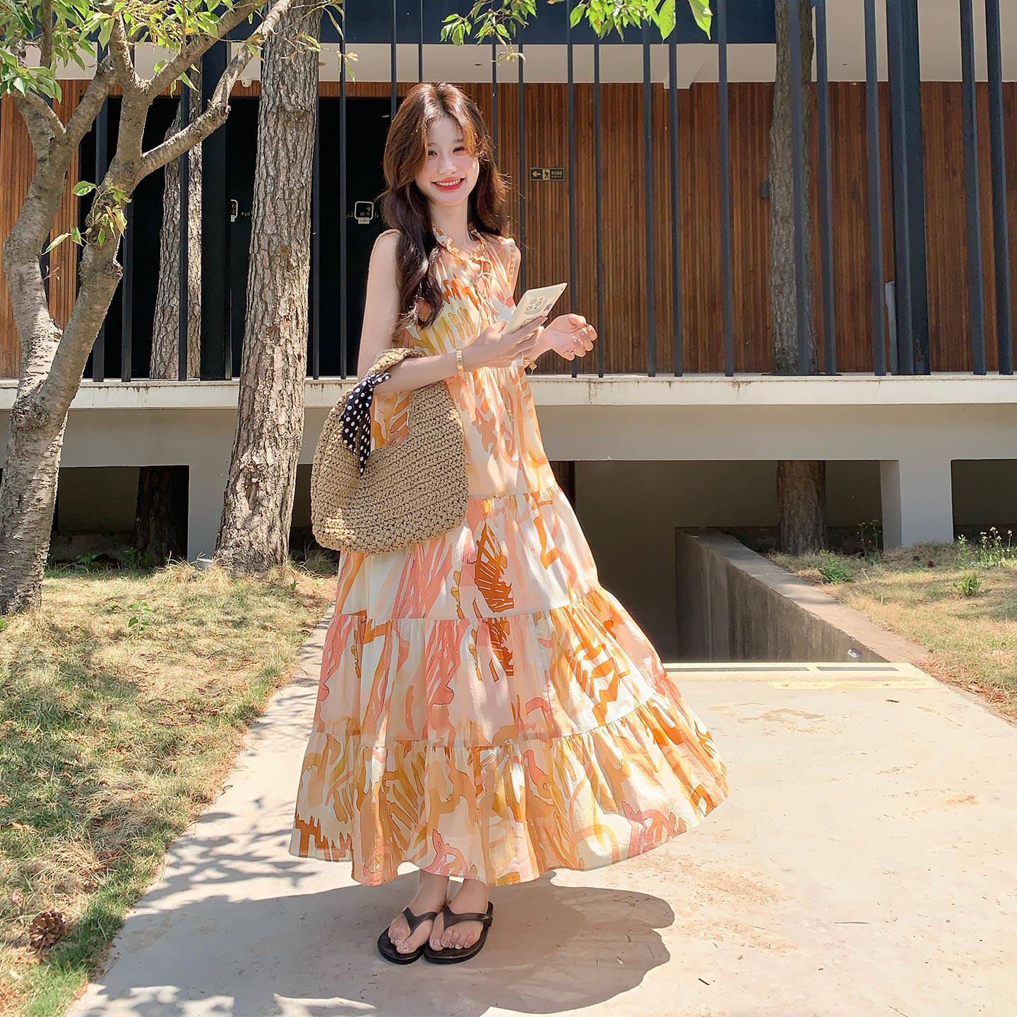 法式独特漂亮浪漫风印花连衣裙女2026早春新款甜美花边系带背心裙