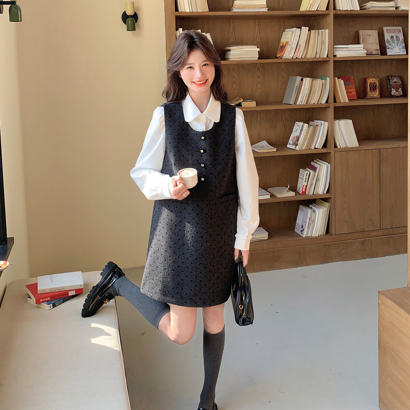 法式优雅小香风气质背心裙套装女小个子2026新款翻领衬衫两件套秋