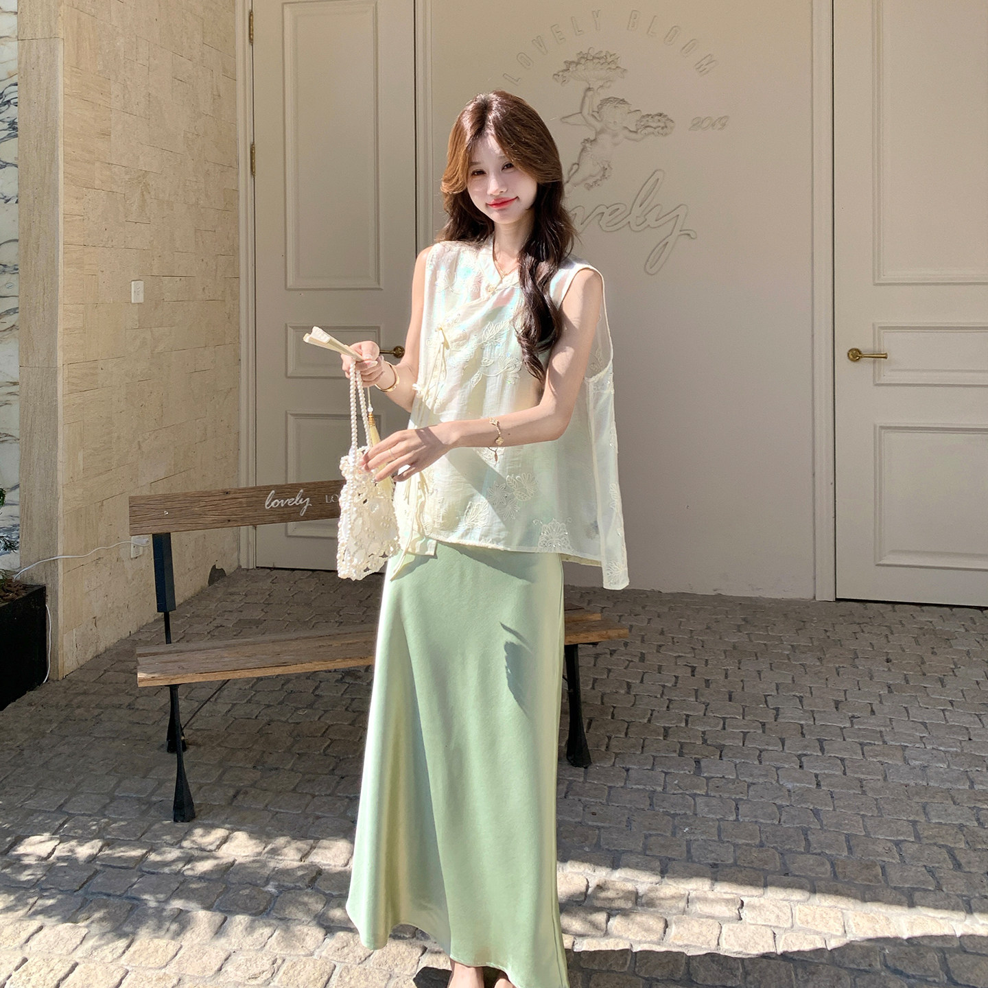 夏刺绣A字显瘦连衣裙两件套