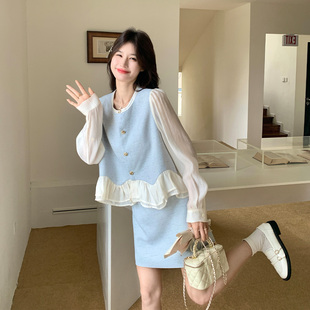 浅蓝色法式千金风套装女2026早春新款撞色花边圆领上衣短裙两件套