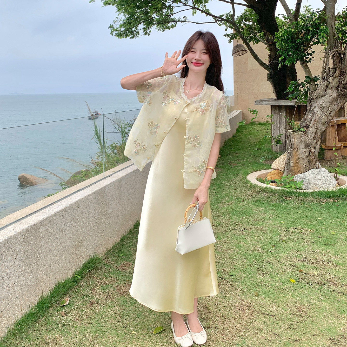 2026流行爆款新中式高级感吊带连衣裙套装女夏日刺绣开衫两件套