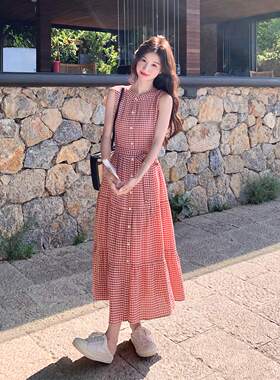 红色法式淑女气质格纹无袖连衣裙2026夏季新款甜美松弛感系带长裙