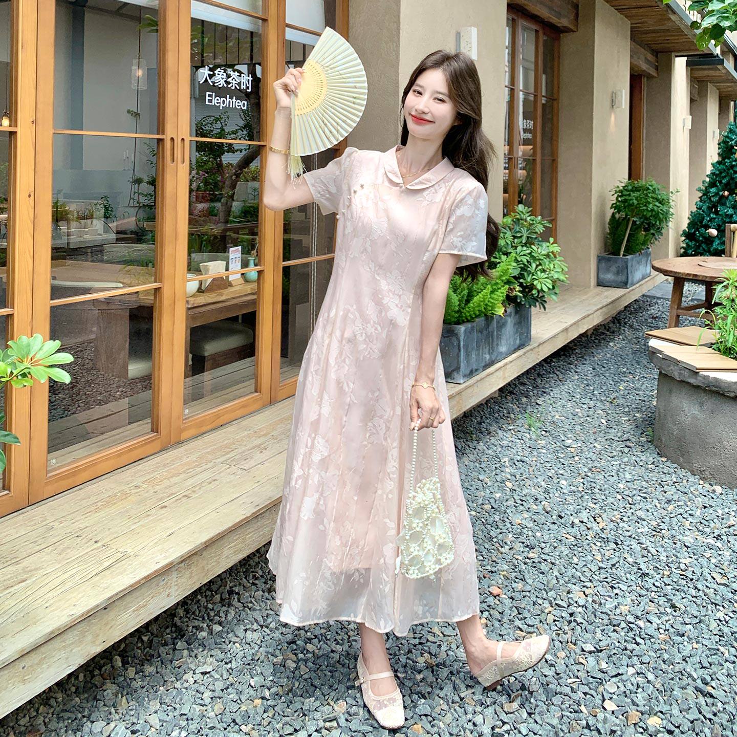 新中式轻奢高级感刺绣连衣裙女2026新款夏日国风改良显瘦旗袍裙夏