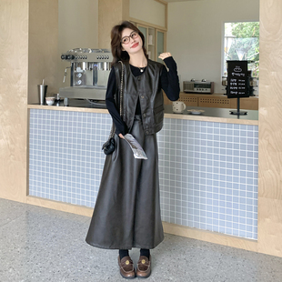 咖色港味复古轻熟风PU皮马甲套装女2026早春新款高腰半身裙两件套