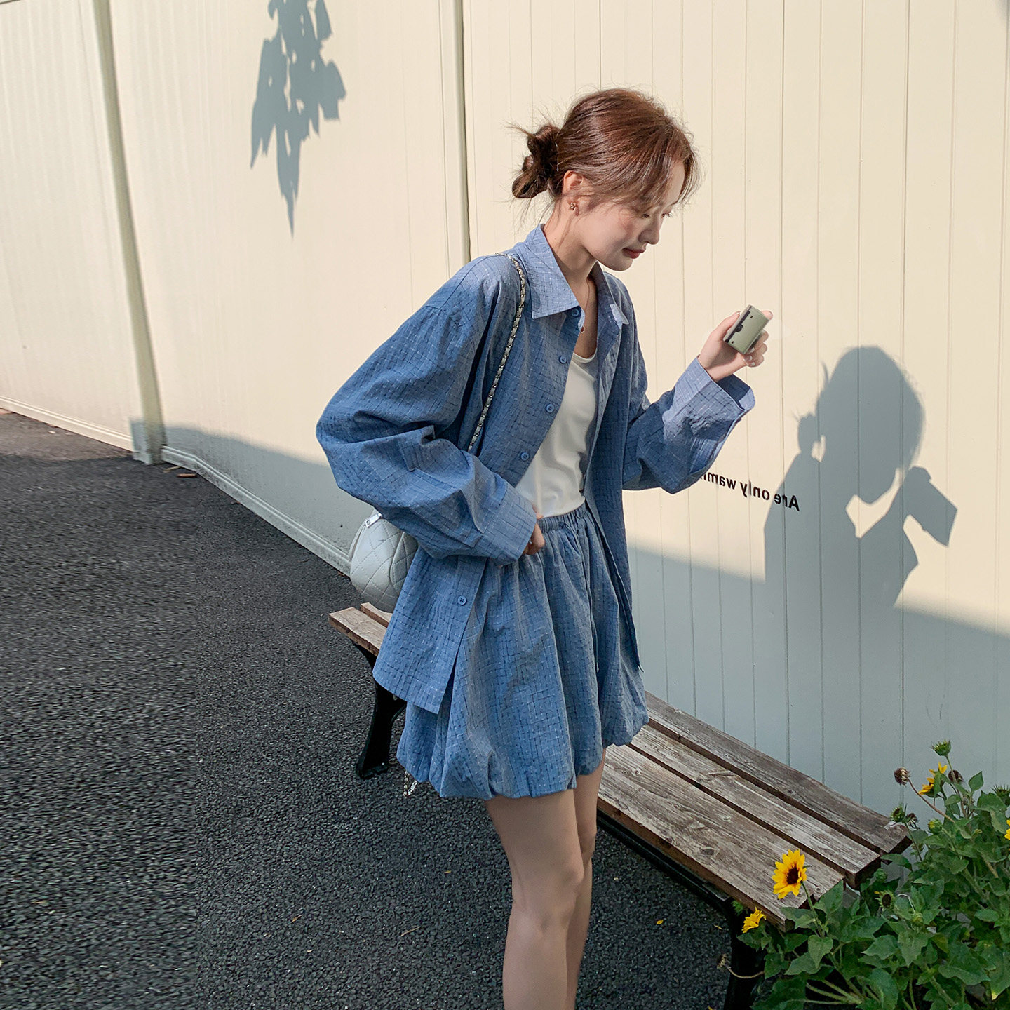 蓝色牛仔风衬衫短裤套装女