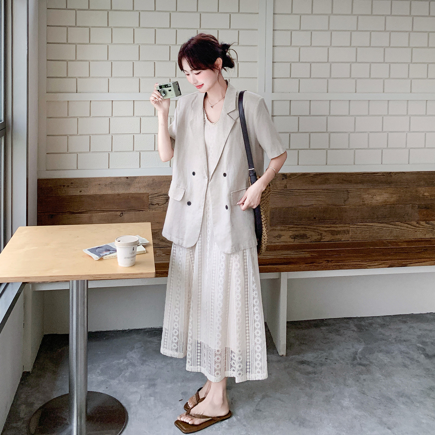 米色优雅气质高级感蕾丝背心裙套装夏短袖西装外套两件套2026新款