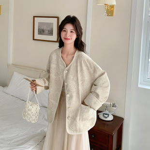 米色高级感精致刺绣短外套女2026春季新款小个子气质时尚圆领上衣