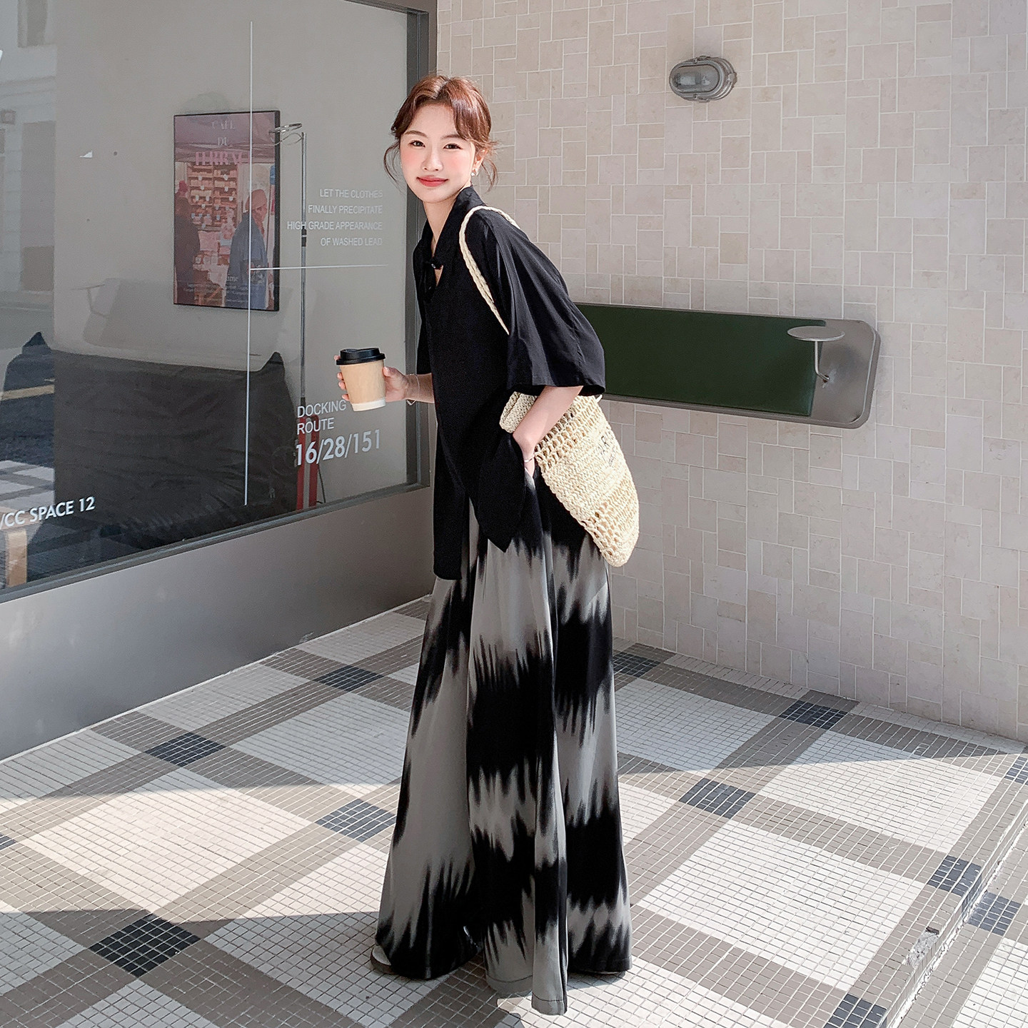 慵懒风设计感个性套装女2026夏新款休闲镂空衬衫印花阔腿裤两件套