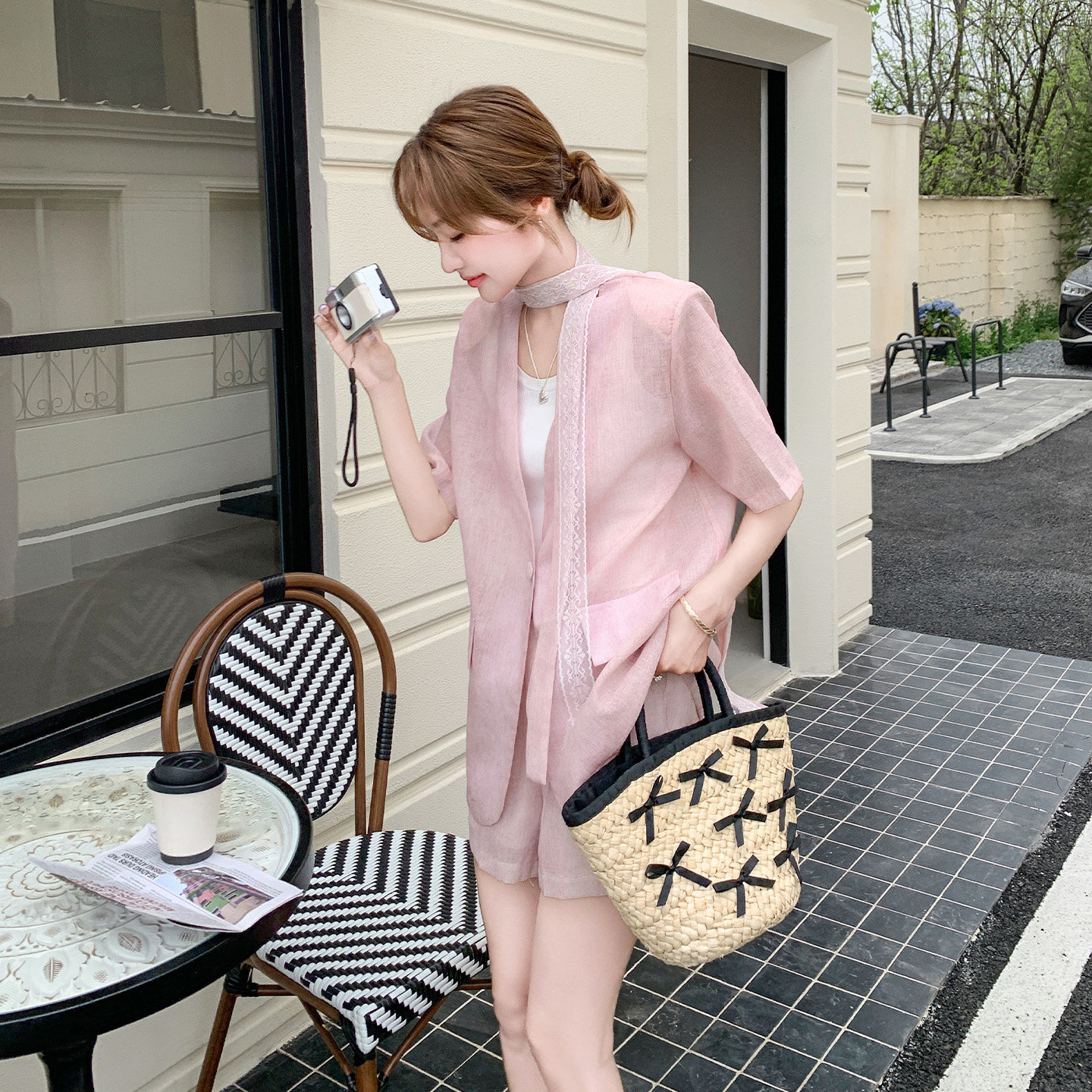 小个子温柔系穿搭套装女2026夏季新款V领短袖飘带西装短裤两件套