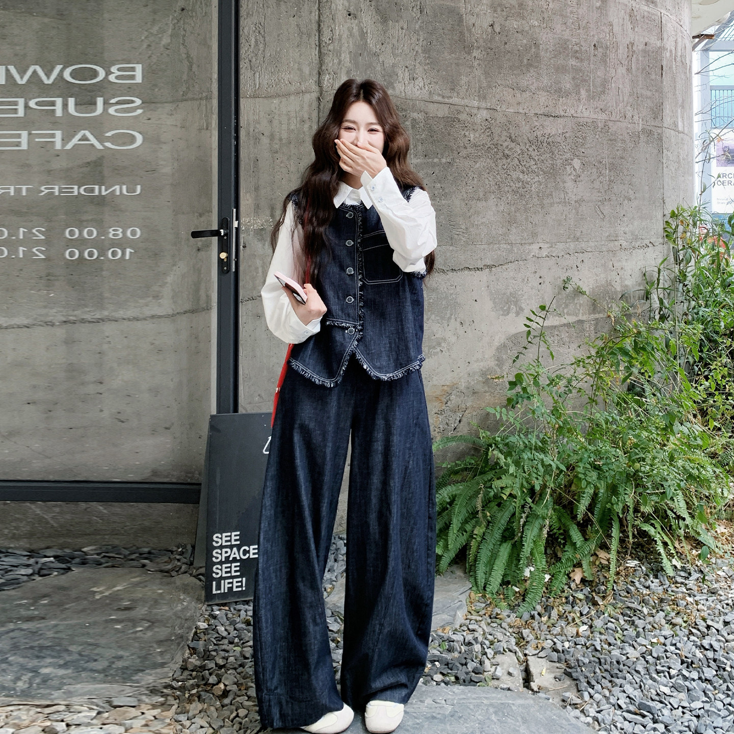 韩系小众设计感毛边牛仔马甲套装女2026春季新款衬衫阔腿裤三件套