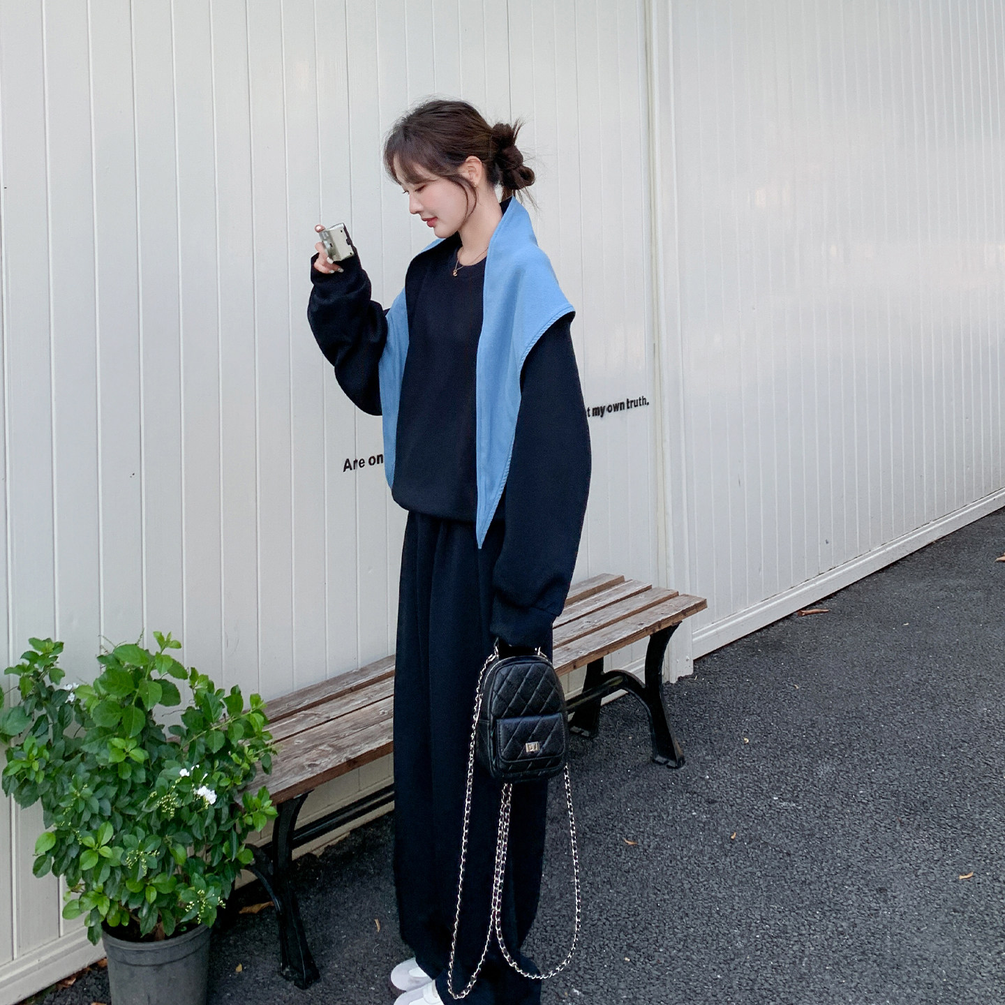 早春高级感超好看的套装2026新款时尚撞色假两件上衣阔腿裤两件套