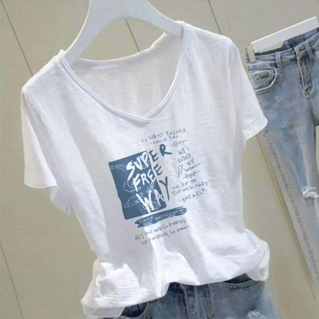 卷边V领竹节棉宽松短袖t恤女士夏季柔软印花时尚洋气气质显瘦女装