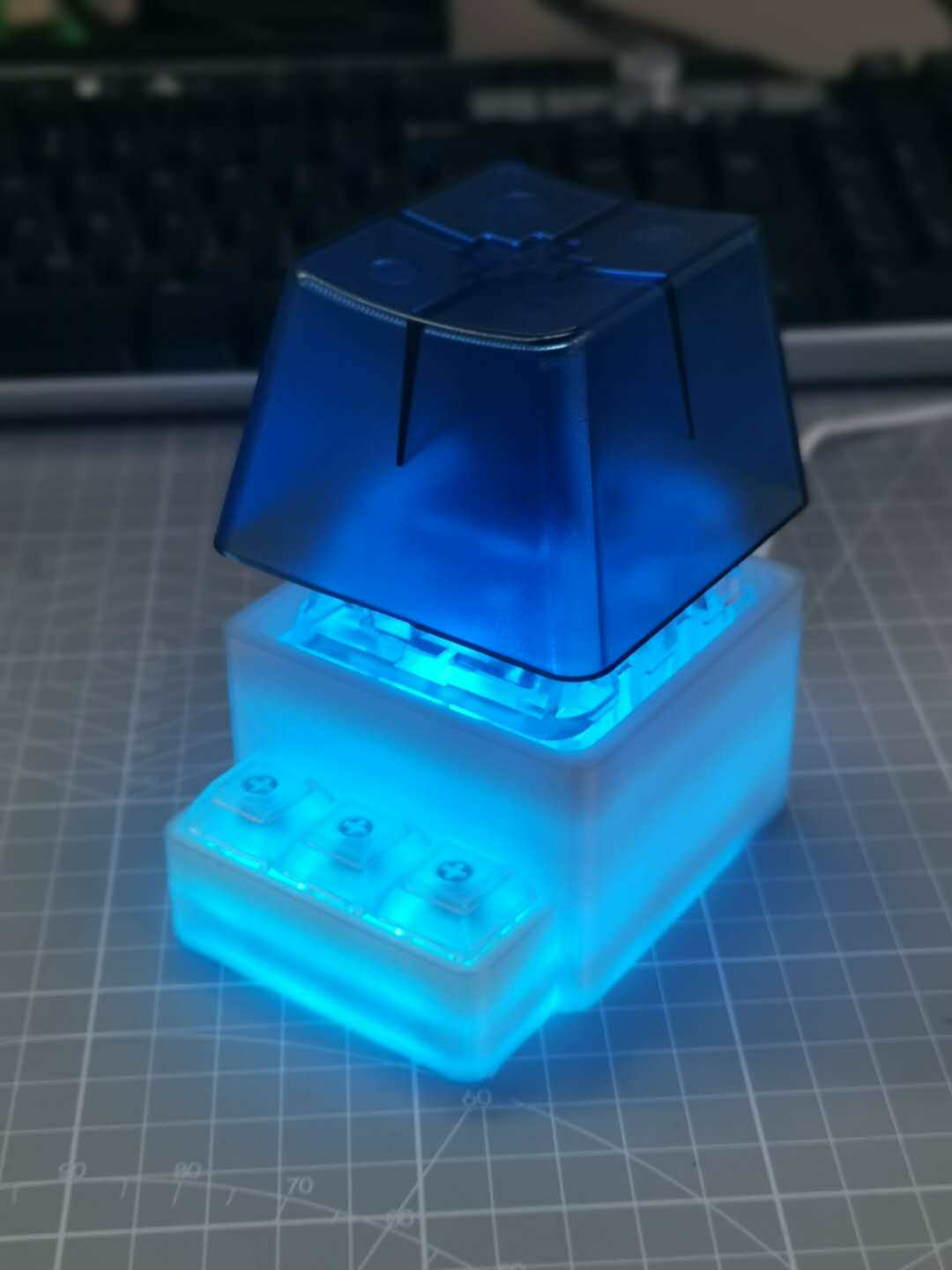 底座！Kailh 凯华巨轴底座 3D打印 RGB灯光属于什么档次？