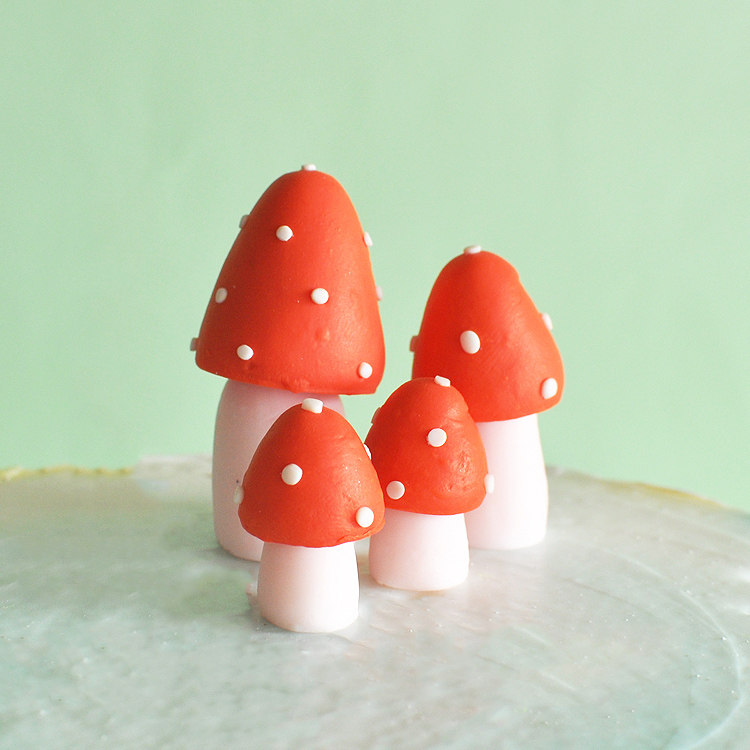 软陶蘑菇插件主题蛋糕装饰摆件 派对甜品台蛋糕插牌插件 烘焙配件