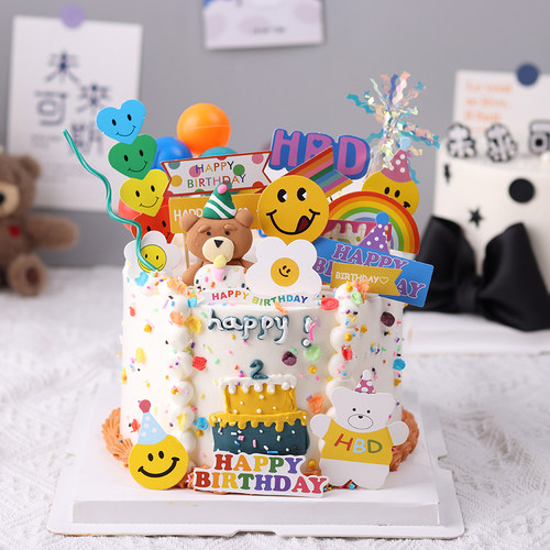 小熊吹蜡烛蛋糕装饰摆件插件