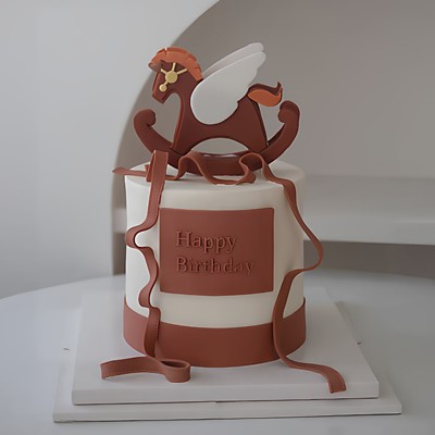 白色翅膀摇摇马生日蛋糕装饰