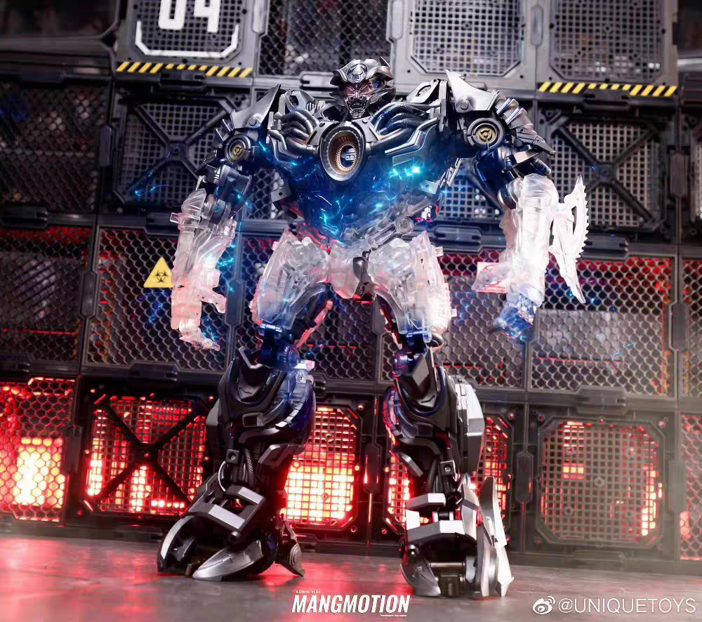 UT R04 Nero透明版惊破大帝透明限定版变形卡车玩具