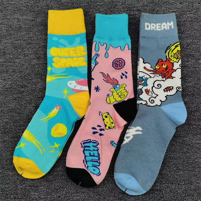 时尚个性潮袜女士长筒秋季袜纯棉可爱卡通中筒袜吸汗高筒女生袜子