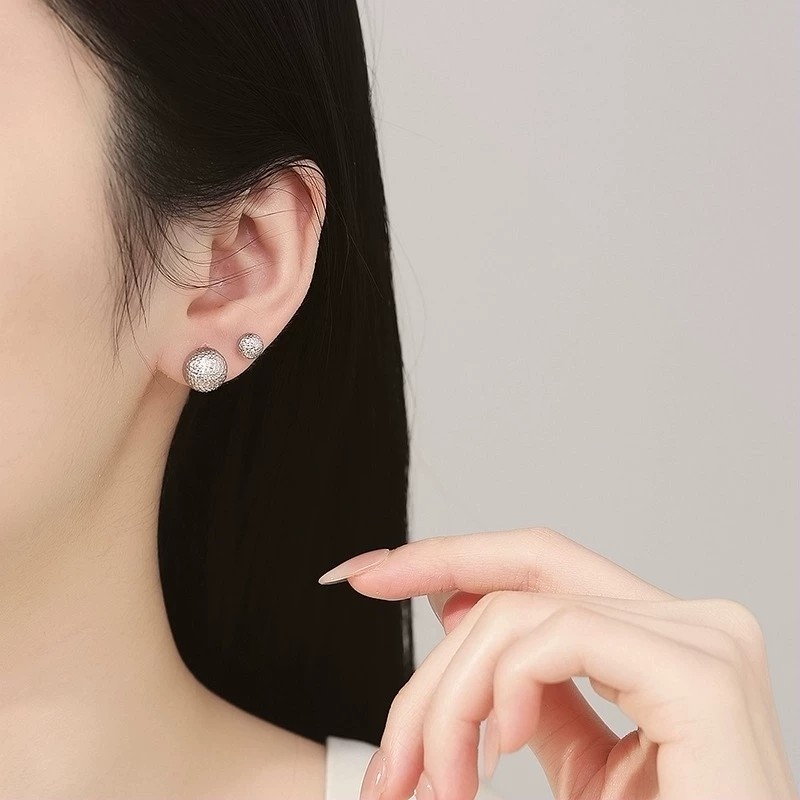星钉贴耳!漫揽晴光 女士精致百搭个性创意颜色耳钉