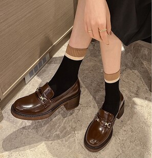 春夏新款金属扣粗高跟一脚蹬单鞋隐形内增高真皮乐福女鞋跟高8CM