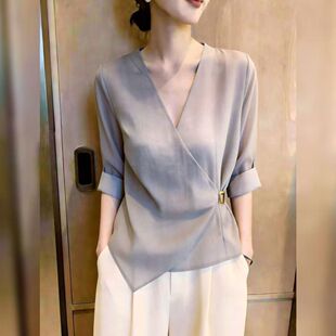 2026夏季新款法式设计感V领交叉上衣女灰色小众气质高级感内搭