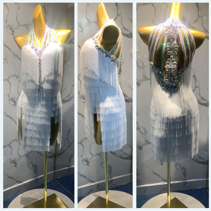 新款舞蹈服成人女恰恰拉丁舞演出服定制专业牛仔比赛裙白色流苏裙
