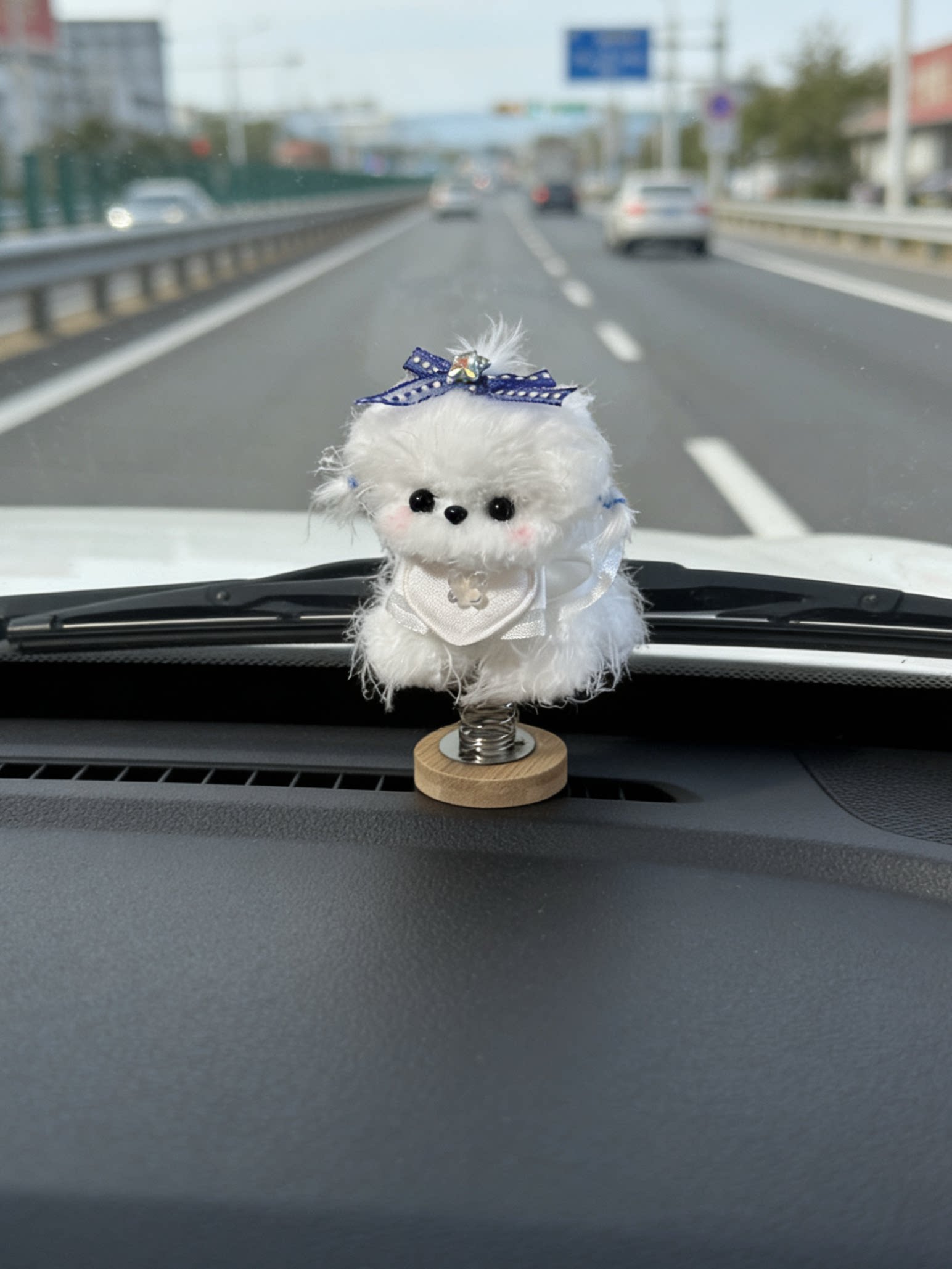 车搭子摇摇乐车载可爱毛绒布偶狗蜜挂件成品日送女生闺朋友摆件