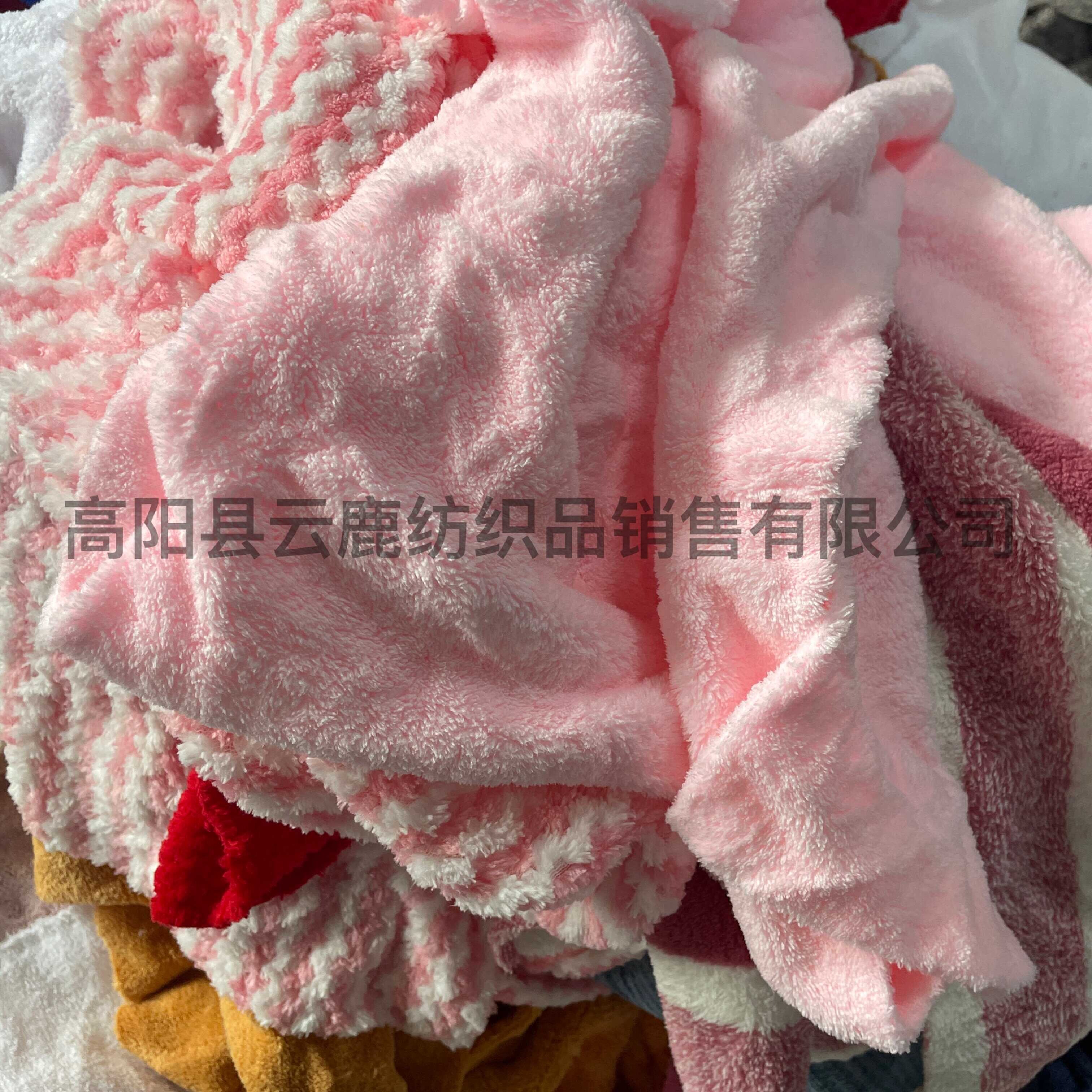 家用珊瑚绒清洁毛巾布头吸水