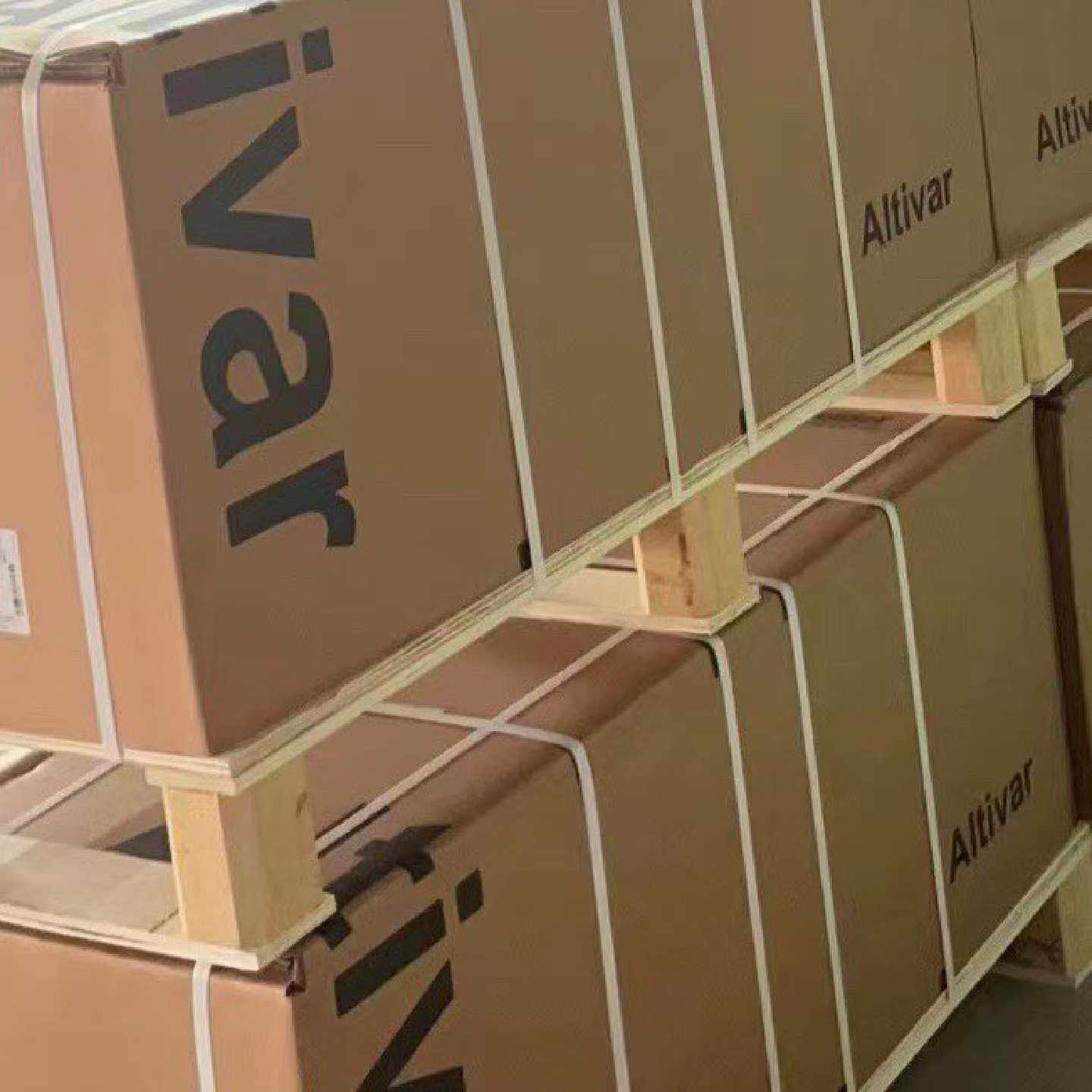 ATV930D75N4C ATV630D75N4C 全议价 - 实物图