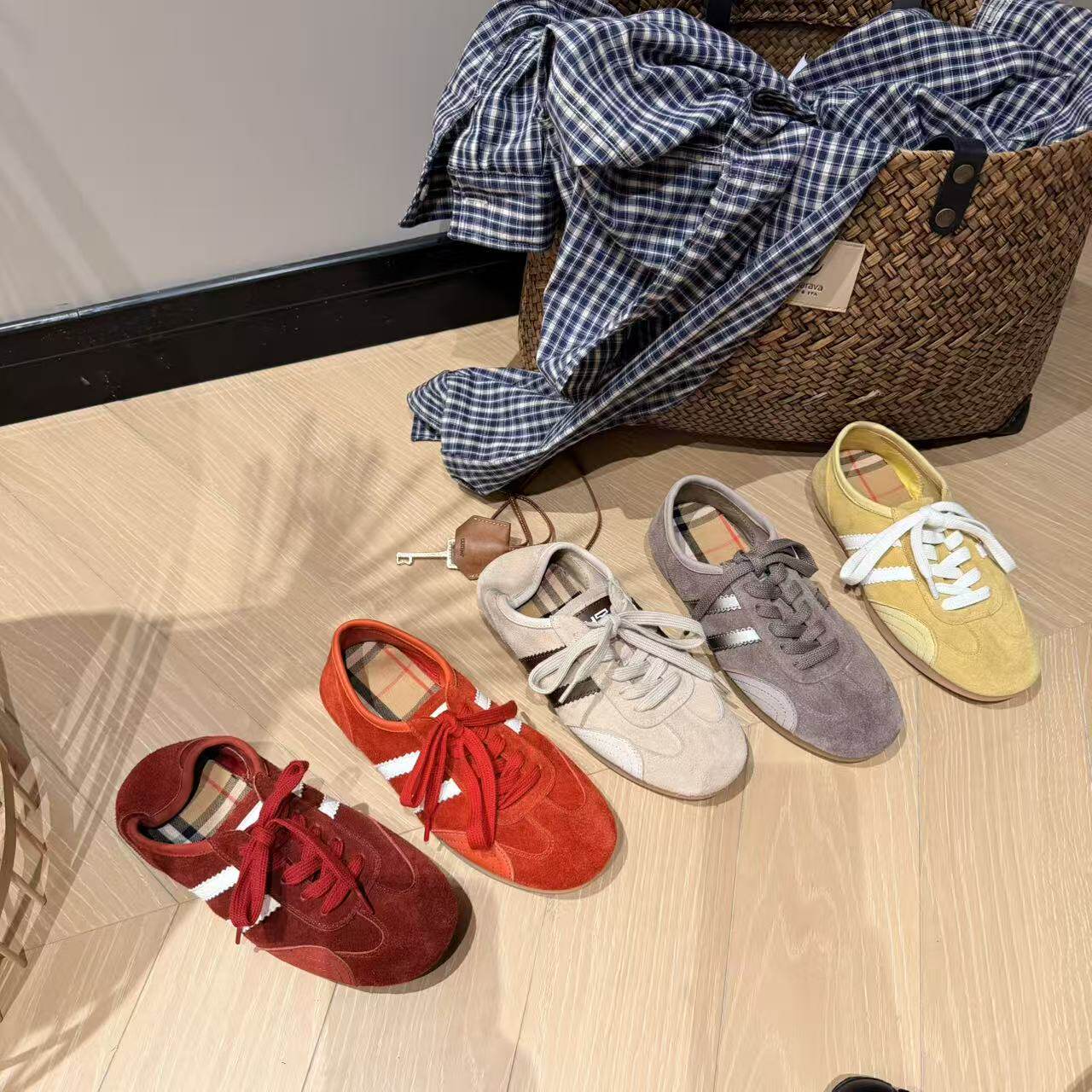 H55女鞋重塑经典2026头层牛皮休闲平底舒适百搭时尚复古德训鞋