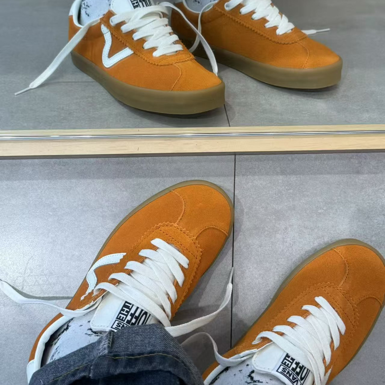 VANS低帮复古百搭橘色板鞋