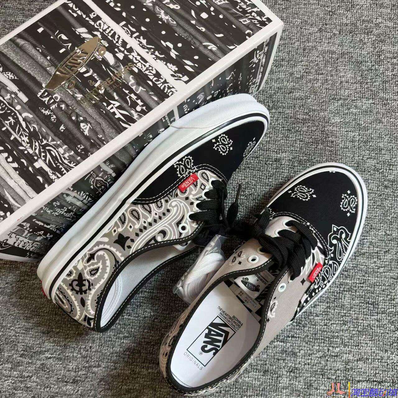 范斯vans vault x bedwin联名黑色腰果花低帮帆布鞋VN0A5FBDBMW