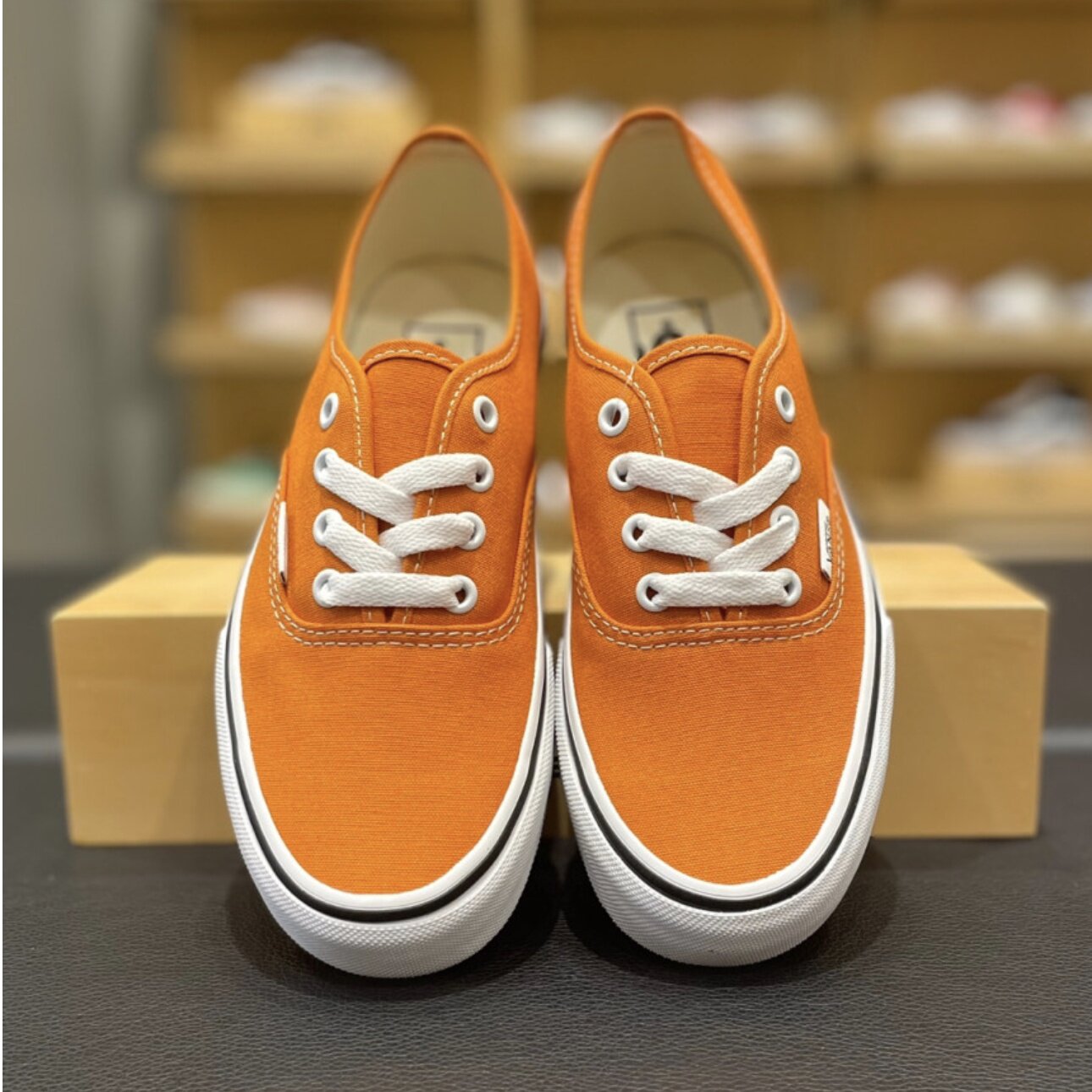 范斯vans authentic低帮橙色休闲板鞋帆布鞋VN000D6G52K