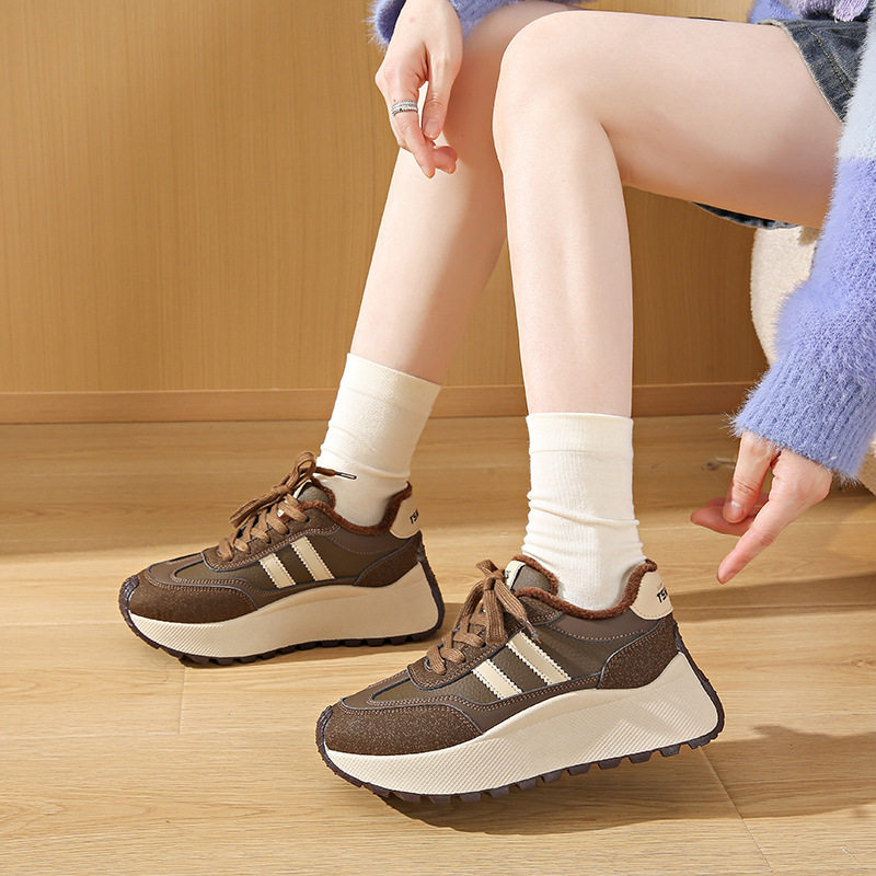 陶小宝bn022-1新款2024冬季厚底女鞋拼接板鞋学生加绒皮面板鞋,女鞋,时尚休闲鞋,淘宝优惠券,粉丝福利购,淘宝优惠卷