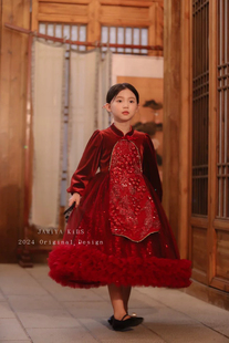 苏三岁女童公主裙2025秋冬新款儿童圣诞新年洋气礼服蓬蓬纱裙高定