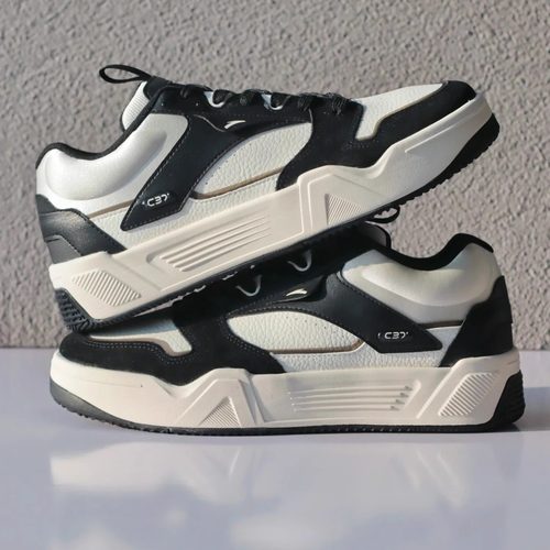 安踏经典撞色拼接低帮板鞋