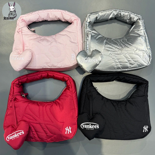 MLB包包专柜26新款NY女子时尚百搭迷你云朵包爱心拎包休闲包BQSM1