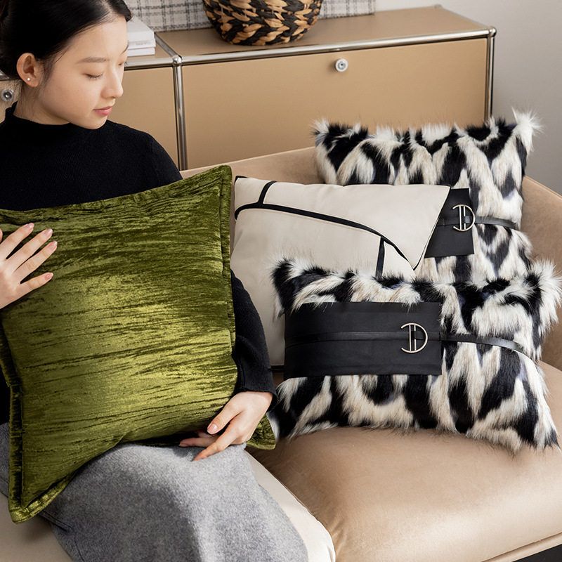 ins黑白毛绒民宿卧室靠垫抱枕套