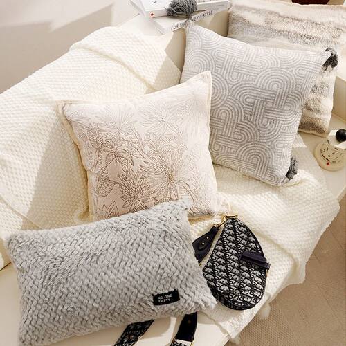 灰色摩洛哥风公寓飘窗卧室抱枕套