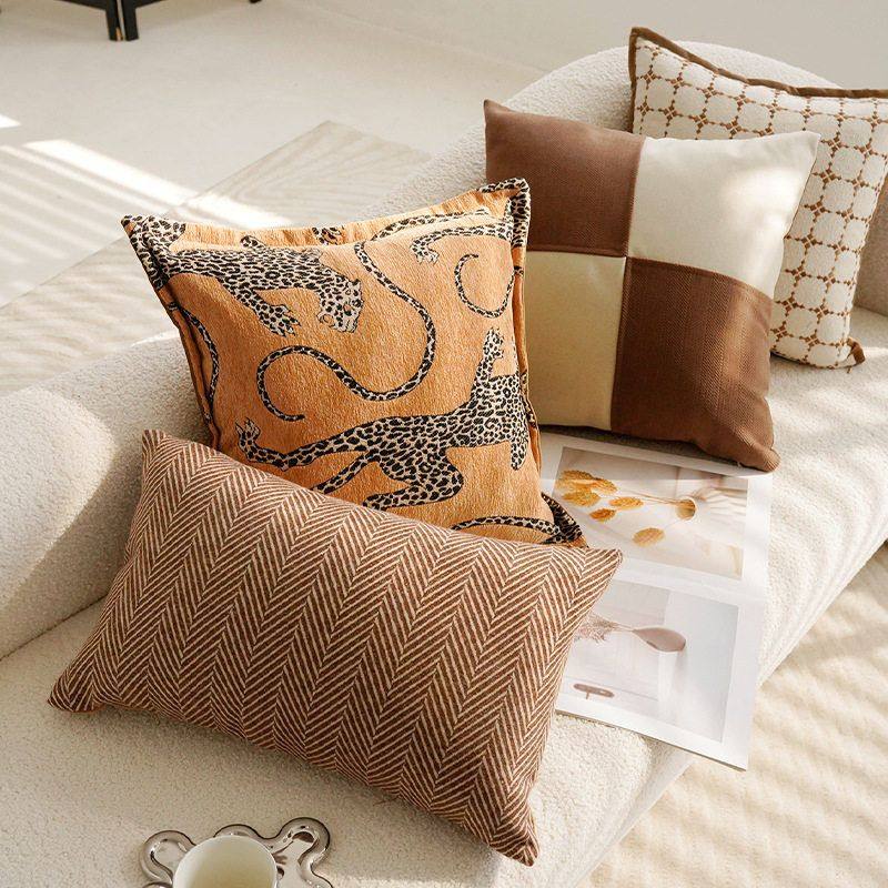 中古风客厅沙发软装靠垫美拉德风靠枕法式复古轻奢棕色豹子抱枕套