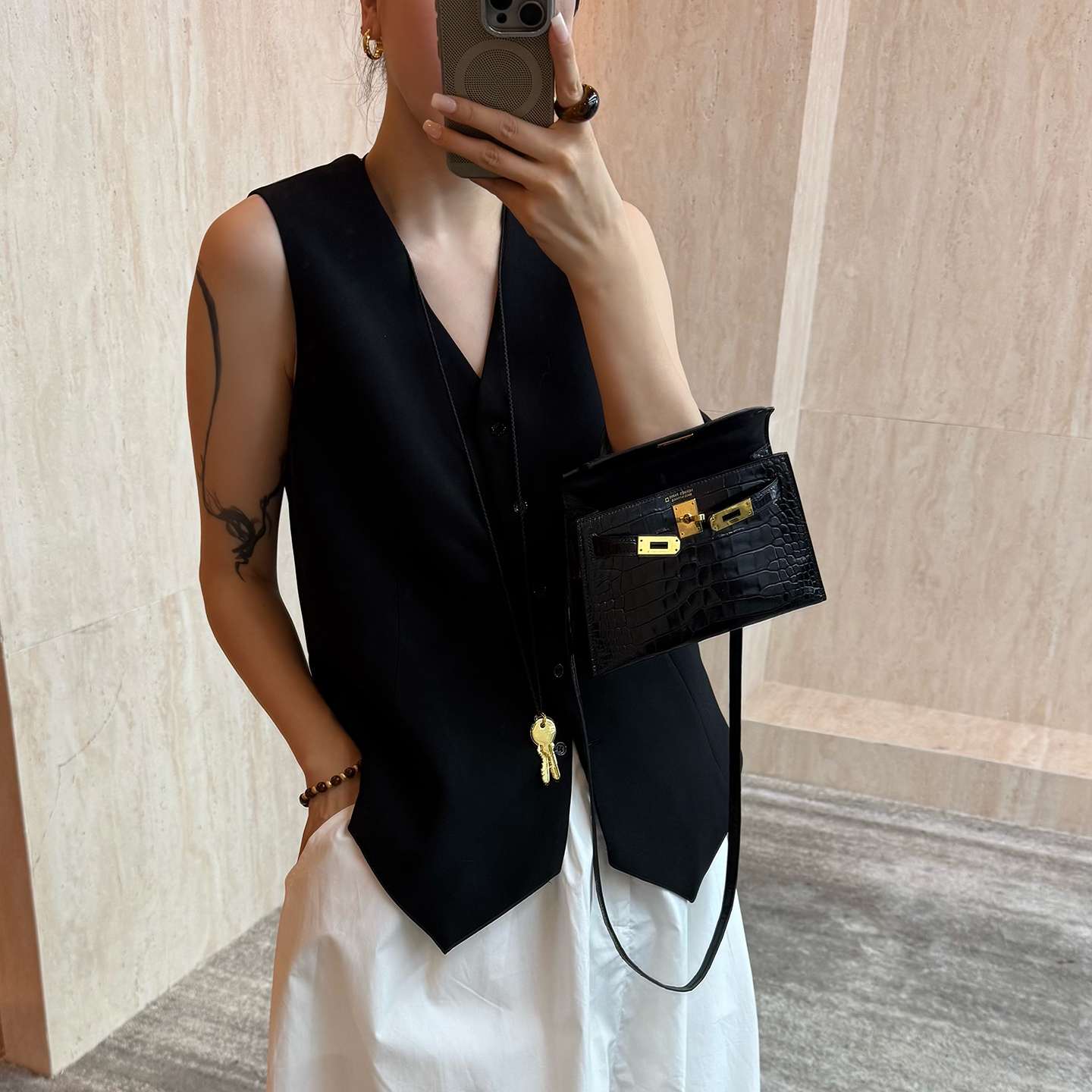 CHU楚妞[玄影]醋酸无袖单排扣背心2025夏季新款女老钱风叠穿马甲