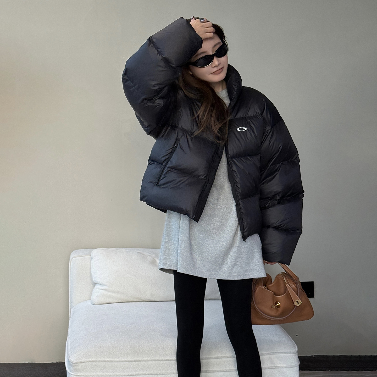 B家刺绣90鸭绒短款羽绒服外套