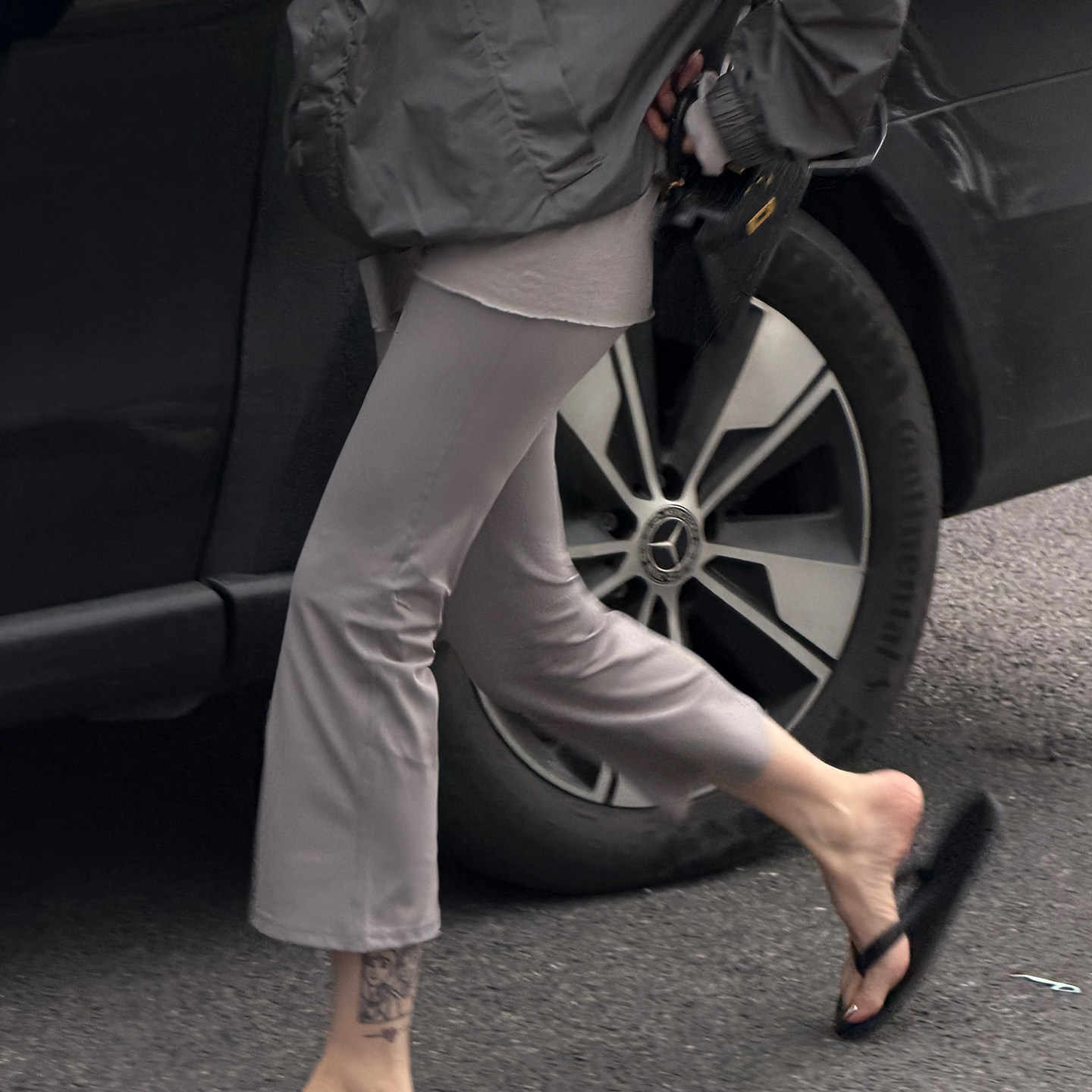 CHU楚妞冰丝九分打底裤2026春夏季新款女宽松显瘦垂感微喇裤子