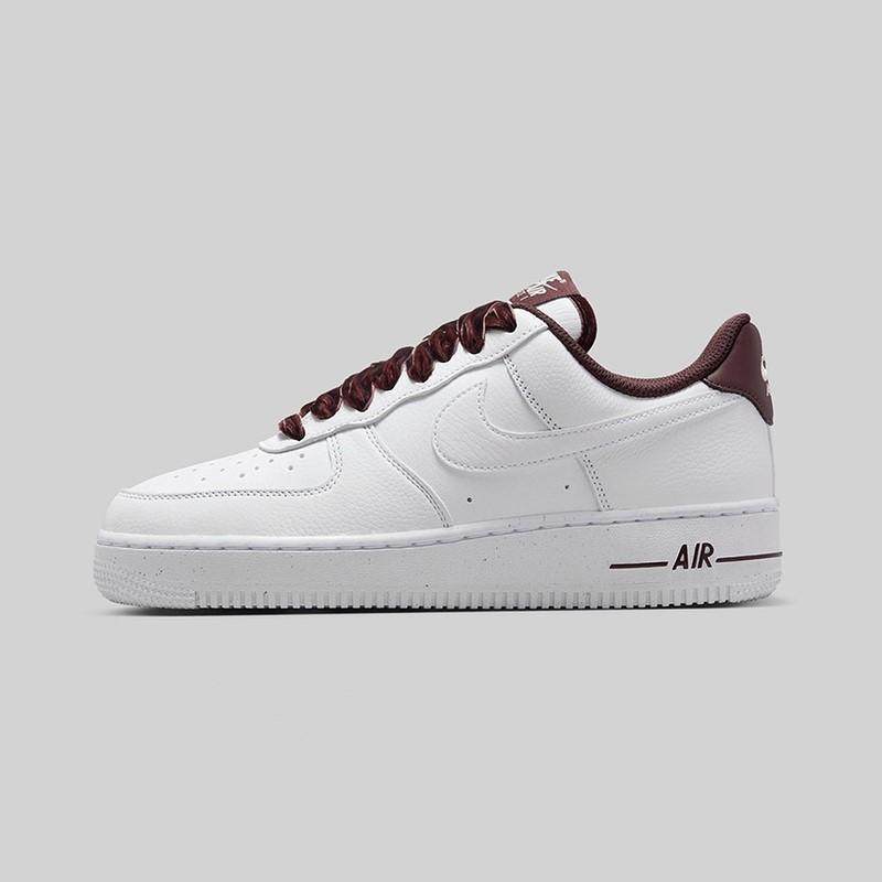 耐克女鞋简约舒适板鞋