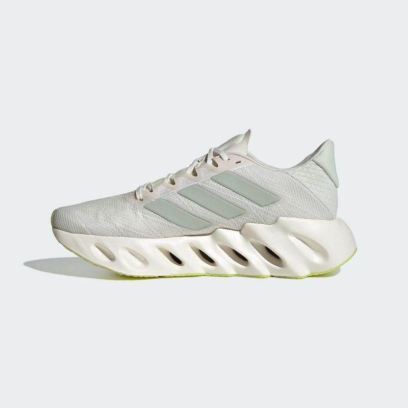 阿迪达斯女鞋运动休闲减震跑步鞋