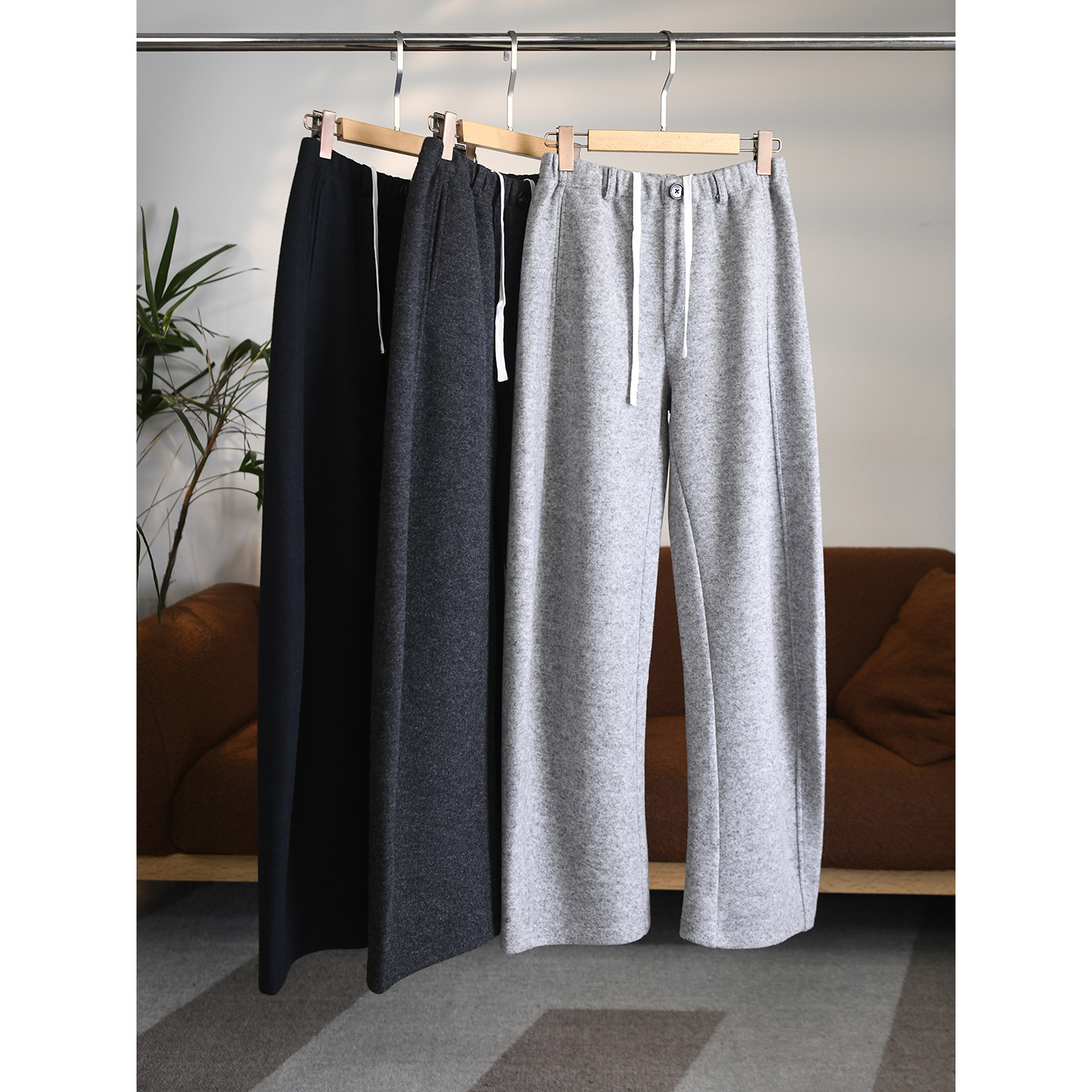 颖颖家 慵懒轻软毛呢感羊毛混纺一粒扣松紧腰抽绳休闲弯刀裤W1769