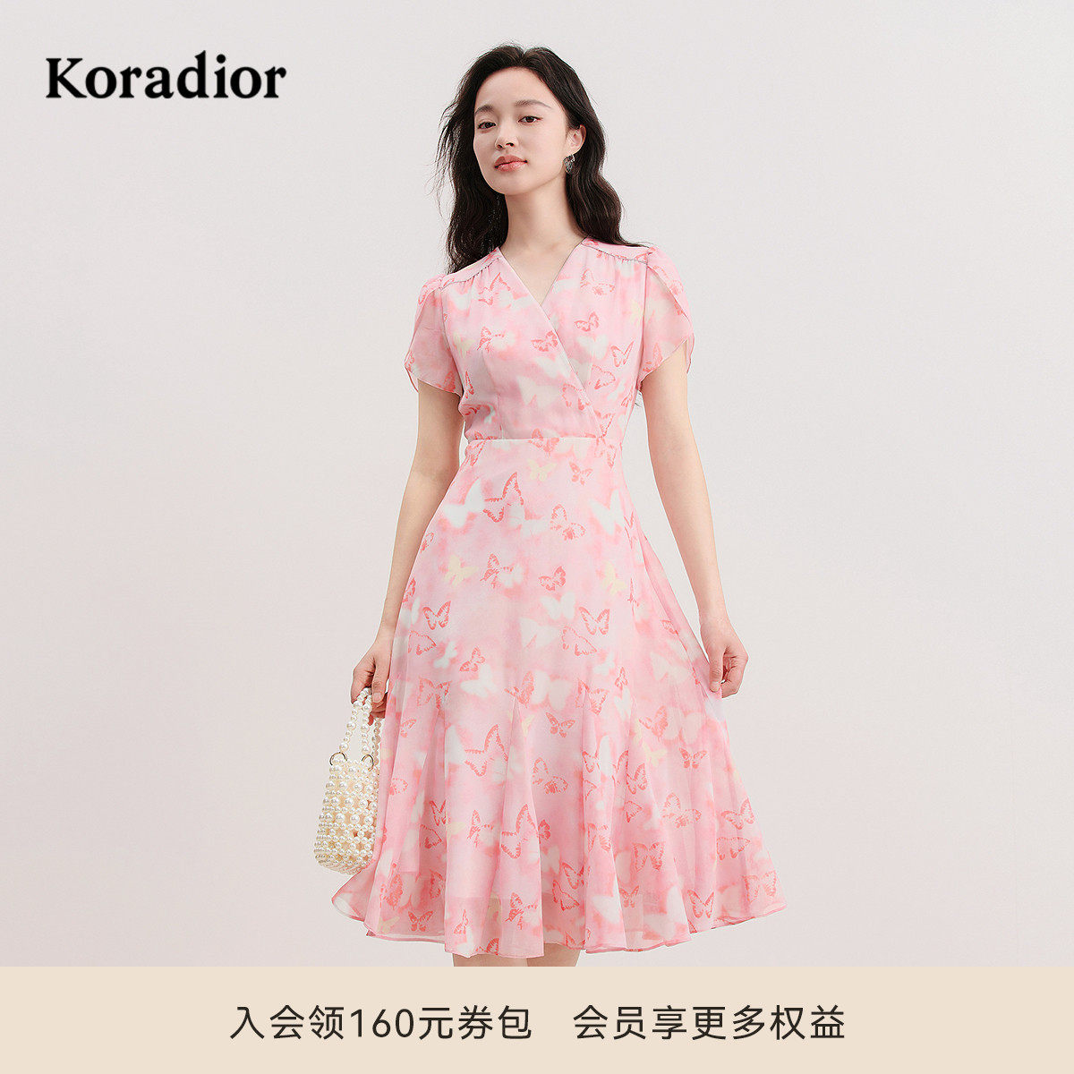 【度假风】Koradior珂莱蒂尔2025气质V领短袖连衣裙女拼接印花裙