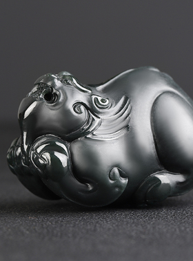 天然和田玉招财霸王貔貅手把件