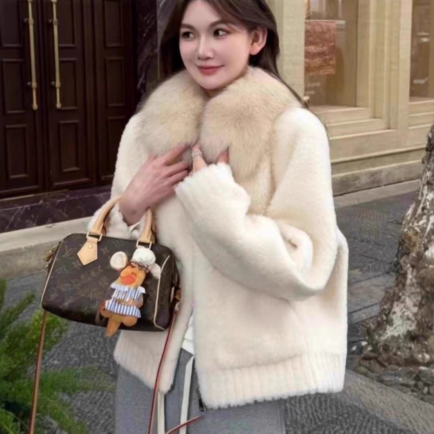 时尚毛领羊羔毛短外套女2025冬季新款感休闲加厚保暖毛绒上衣